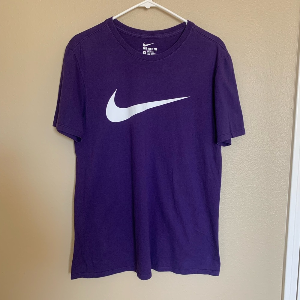 Men Nike Swoosh Purple Shirt Cotton Medium. Used Good Condition.